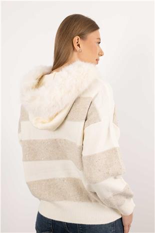 Boncuk Ponpon Detay Kapüşonlu Triko