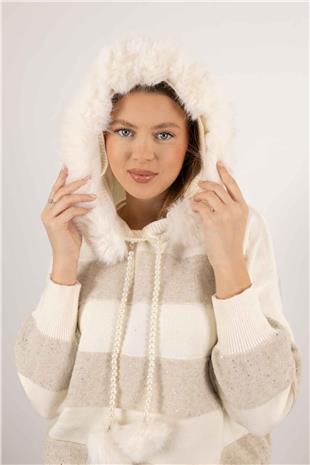 Boncuk Ponpon Detay Kapüşonlu Triko