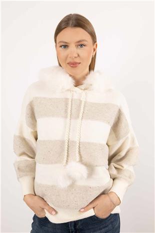 Boncuk Ponpon Detay Kapüşonlu Triko