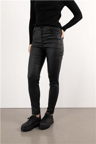 Cep Büzgü Detaylı Deri Pantolon