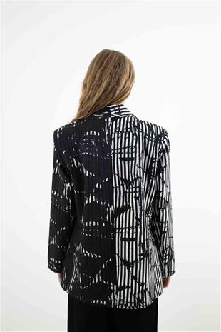 Çubuk Desenli Ve Siyah Beyaz Desenli Ceket