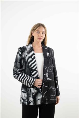 Çubuk Desenli Ve Siyah Beyaz Desenli Ceket