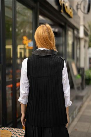 Detay Yaka Pilise Kolsuz Bluz