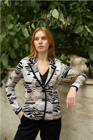 Düğme Detaylı Desenli Cepli Örme Ceket