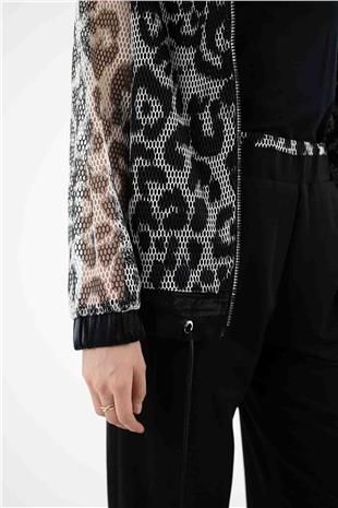 File Detaylı Beli Büzgü Detaylı Fermuarlı Ceket