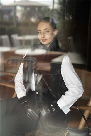 Gold Düğme Detaylı Uzun Kürk Yelek