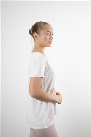 Gül Baskı Detaylı V Yaka Merserize Bluz