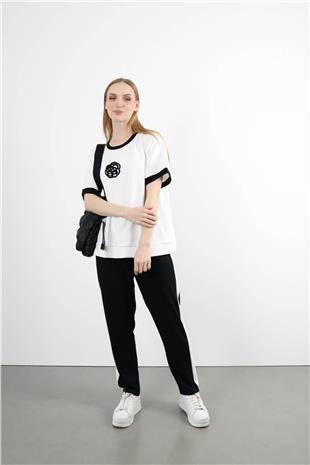 İki Renkli Şerit Ve Taş Baskı Detaylı Takım