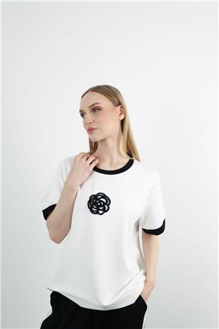 İki Renkli Şerit Ve Taş Baskı Detaylı Takım