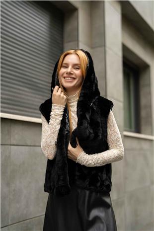 Kapüşon Detaylı Kürk Detaylı Kısa Kollu Yelek