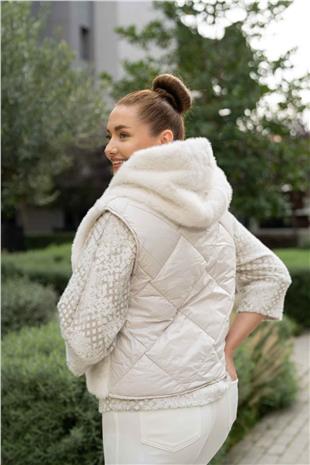 Kapüşon Detaylı Kürk Detaylı Kısa Kollu Yelek