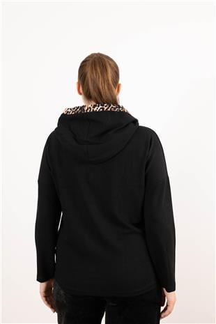 Kapüşon Detaylı Leopar Desenli Taş Ve Yazılı Hırka