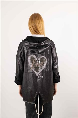 Kapüşon Detaylı Sırt Kalp Ve Love Yazılı Ceket