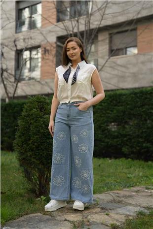 Kravat Detaylı Kadın Gömlek