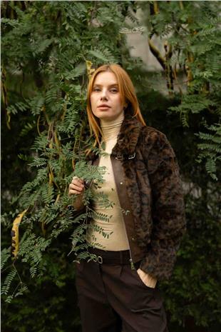 Leopar Desenli  Deri Fermuar Detaylı Pelüş Ceket