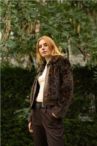 Leopar Desenli  Deri Fermuar Detaylı Pelüş Ceket