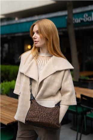 Leopar Desenli Hello Kity Anahtarlıklı El Çantası