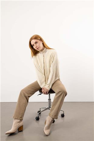 Ön Düğmeli Bisiklet Yaka Hırka