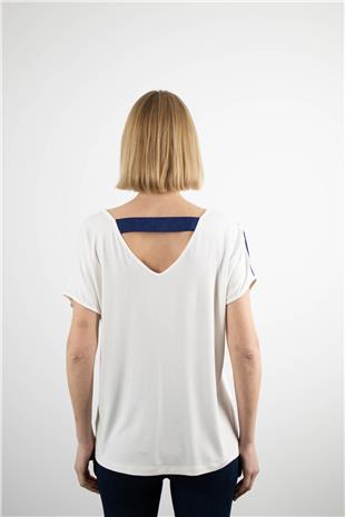 Sırt Bant Detay V Yaka Tİşört