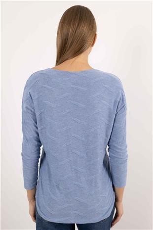 V Yaka Detay Sırt Kabartma Detaylı Baskı Desenli Kazak