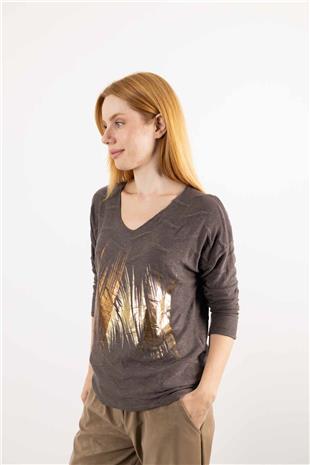 V Yaka Detay Sırt Kabartma Detaylı Baskı Desenli Kazak