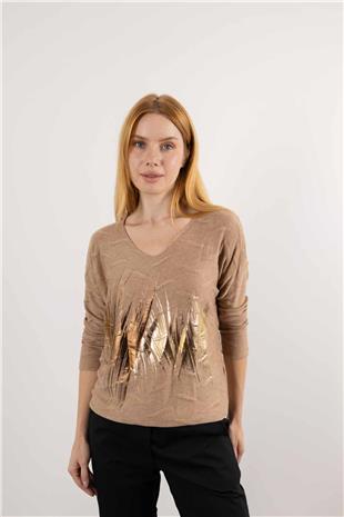 V Yaka Detay Sırt Kabartma Detaylı Baskı Desenli Kazak