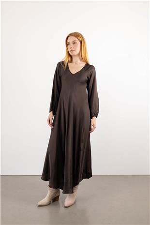 V Yaka Detay Uzun Kollu Saten Elbise