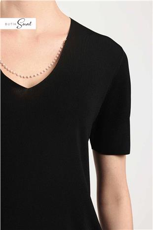 V Yaka Detaylı İnci Kolyeli Kadın Bluz