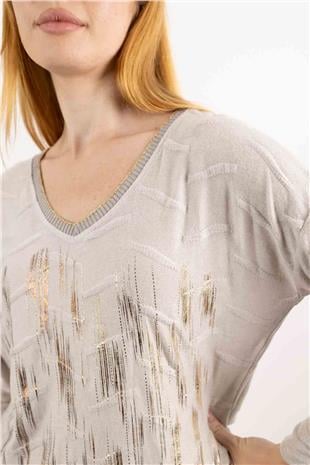 V Yaka Detaylı Sıfır Kollu Simli Parlak Bluz