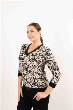 V Yaka Detaylı Taş Baskılı Leopar Desenli Bluz