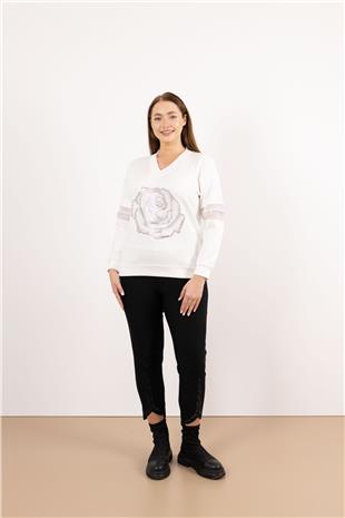 V Yaka Detaylı Taş Gül Baskılı Bluz