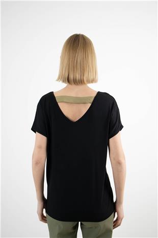 V Yaka Detaylı Taş Ve Baskı Desenli  Tshirt
