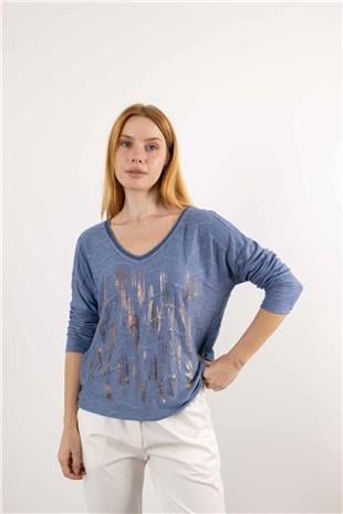 V Yaka Detaylı Uzun Kolu Kabartma Ve Desenli Kazak