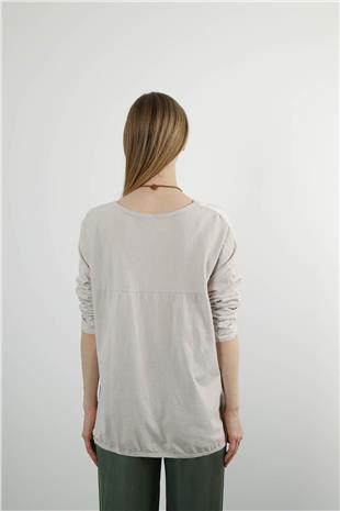 V Yaka Önü Saten Kolyeli  Bluz