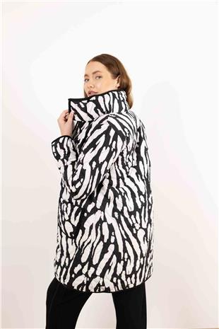 Yaka Detay Çıtçıtlı Cepli Siyah Beyaz Desenli Mont