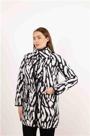 Yaka Detay Çıtçıtlı Cepli Siyah Beyaz Desenli Mont