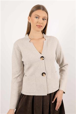 Yaka Detay Düğmeli Uzun Kollu Cepli Triko Ceket