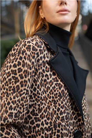 Yaka Detay Leopar Desenli Uzun Ceket