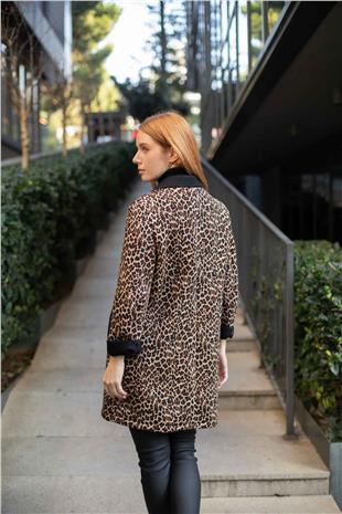 Yaka Detay Leopar Desenli Uzun Ceket