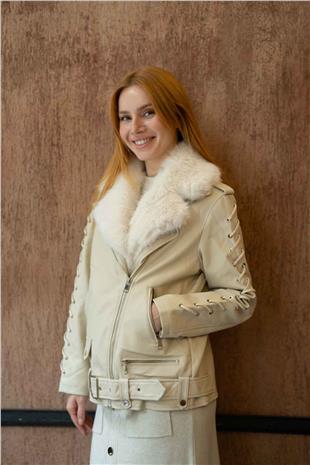 Yaka Pelüş Detaylı Deri Ceket