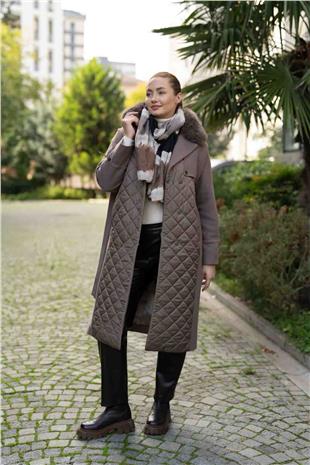 Yaka Pelüş Detaylı Kapütone Desen Detaylı Uzun Kaban