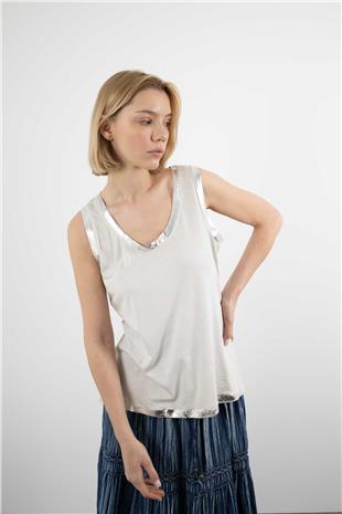 Yakası Gümüş Baskılı Atlet