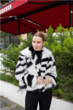 Zebra Desenli Sisli Kaban