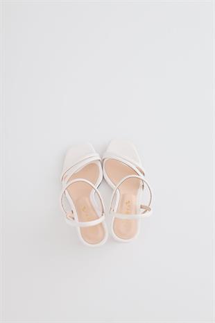 Hadleigh Beyaz Bantlı Kısa İnce Topuklu Sandalet