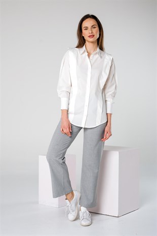 Beyaz Şerit Detaylı Geniş Manşetli Dik Yakalı Gömlek