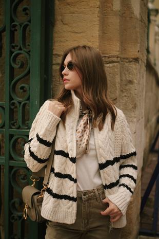 Çizgili Örgü Fermuarlı Kadın Siyah Beyaz Krem Rengi Kazak Hırka Triko Casual