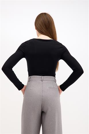 Degaje Kayık Yaka Yanı Büzgülü Pamuklu Siyah Bluz