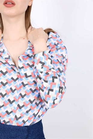 Desenli gömlek somon rengi ve mavi