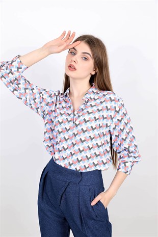 Desenli gömlek somon rengi ve mavi