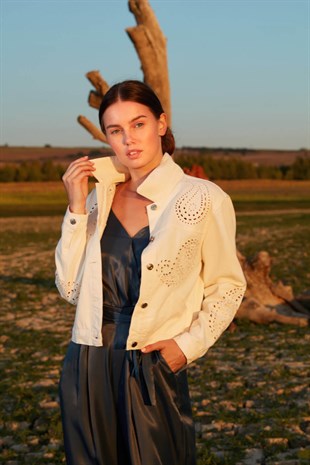 İşleme detaylı kot ceket - Ekru